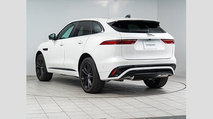 F-Pace 1