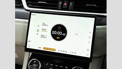F-Pace 32
