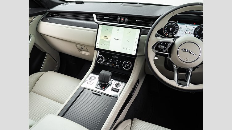 2024 認定中古車 Jaguar F-Pace オストゥーニパールホワイト P250 AWD（オートマチック） R-DYNAMIC HSE　P250