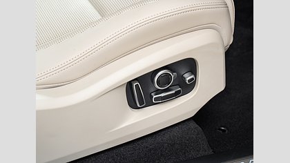 F-Pace 19