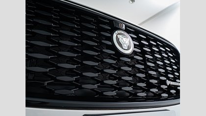F-Pace 43