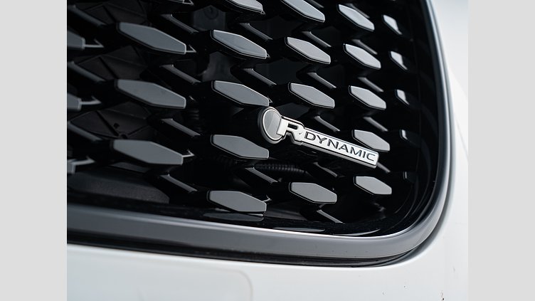 2024 認定中古車 Jaguar F-Pace オストゥーニパールホワイト P250 AWD（オートマチック） R-DYNAMIC HSE　P250