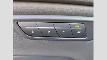 2019 Approved/Jazdené Jaguar E-Pace Corris Grey AWD I4 249k R-Dynamic SE AWD A/T Obrázok 27