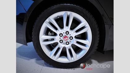 2020 Käytetty Jaguar XE musta D180 AWD S Business ** Image 9