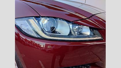 2017 JAZDENÉ VOZIDLÁ Jaguar F-Pace Rosello Red AWD 2.0D I4 180k Prestige AWD A/T Obrázok 25