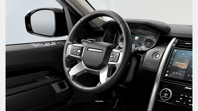2024 SKLADOVÉ VOZIDLÁ Land Rover Discovery Santorini Black D250 Diesel Mild Hybrid S