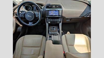 2017 JAZDENÉ VOZIDLÁ Jaguar F-Pace Loire Blue AWD 3.0 TDV6 Prestige AWD A/T Obrázok 10
