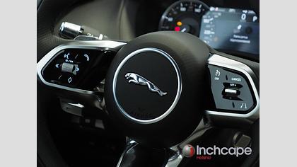 2021 Käytetty Jaguar XE musta D200 MHEV AWD Business R-Dynamic S Image 8