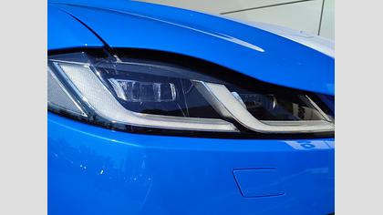 2022 Approved/Jazdené Jaguar F-Pace Ultra Blue AWD 5.0 V8 P550 SVR AWD A/T Obrázok 26