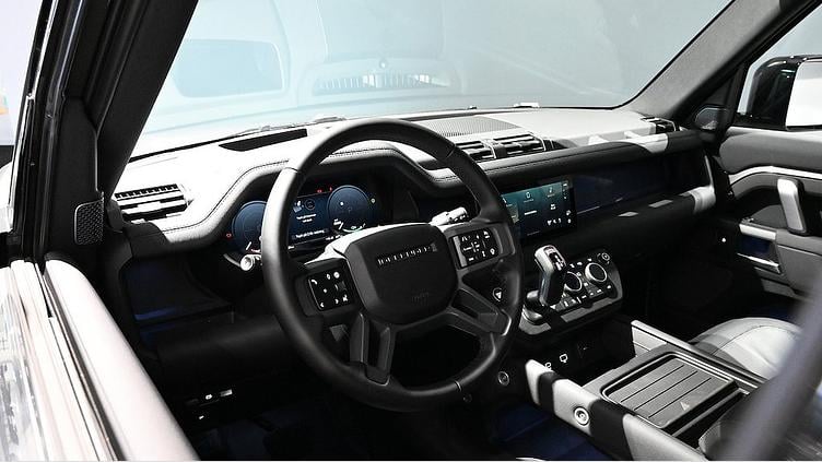 2024 Ny Land Rover Defender 110 Grå AWD 110 PHEV 404HK AWD X-DYNAMIC SE / OBS Se Spec