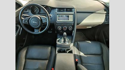 2018 JAZDENÉ VOZIDLÁ Jaguar E-Pace Santorini Black AWD 2.0 I4 S AWD A/T Obrázok 10