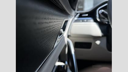 2023 SKLADOVÉ VOZIDLÁ Jaguar F-Pace Santorini Black  Ingenium 3,0-liter, 6-valec, 300 k, turbodiesel (automat), pohon všetkých kolies R-Dynamic HSE Obrázok 25