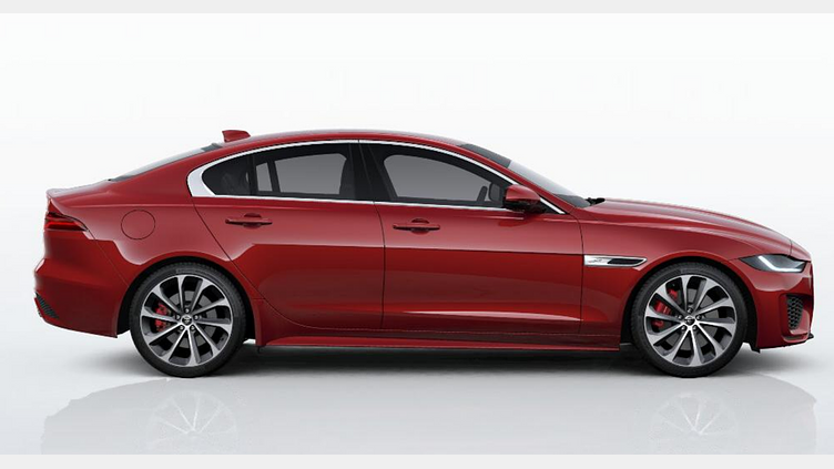 2023 Nova vozila Jaguar XE Firenze Red RWD R-Dynamic SE 250PS